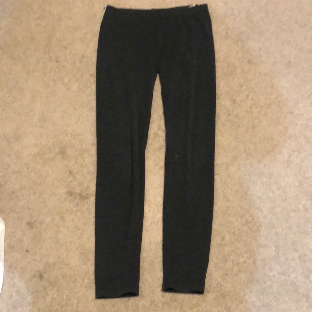 dark grey leggings